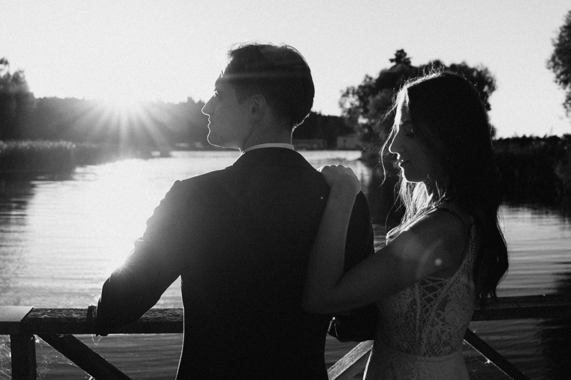 sesja ślubna nad jeziorem